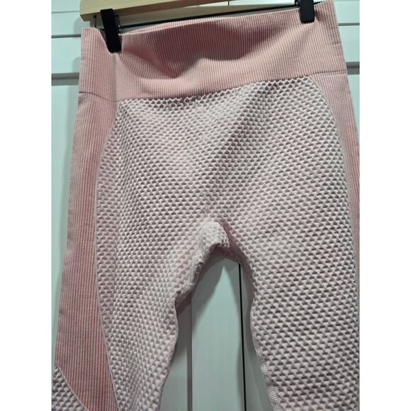 Pink 2-Piece Athletic Set – Size Large - Picture 16 of 16